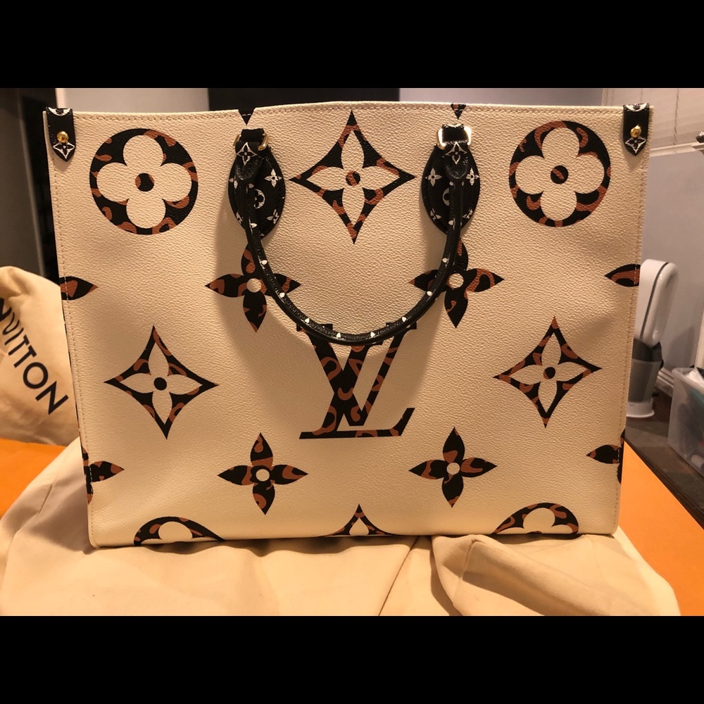 🔥Jungle Louis Vuitton OnTheGo GM and Wallet🔥 - Picture 3 of 7